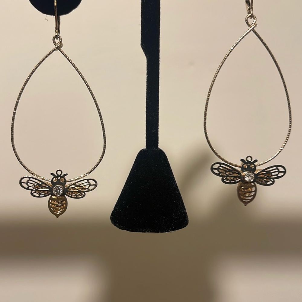 Bee Earring